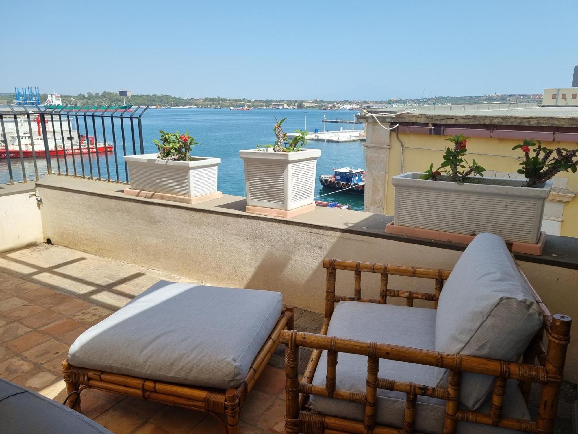 Villa Sul Molo Tra Siracusa E Catania Augusta Oda fotoğraf